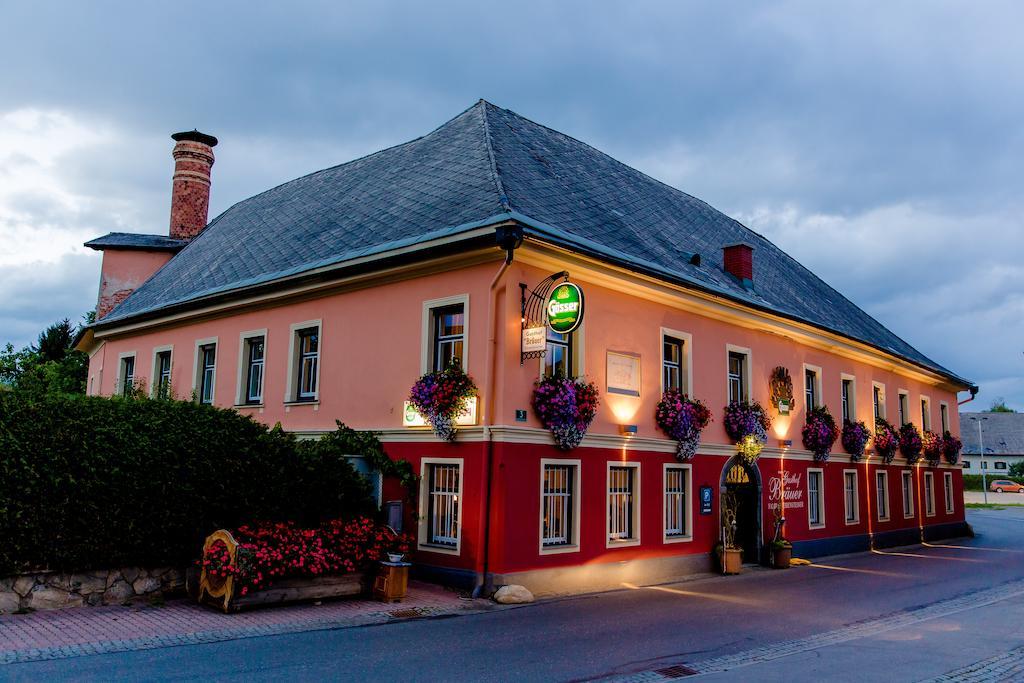 Gasthof Braeuer - Familie Eibensteiner Weißkirchen in Steiermark Exterior foto