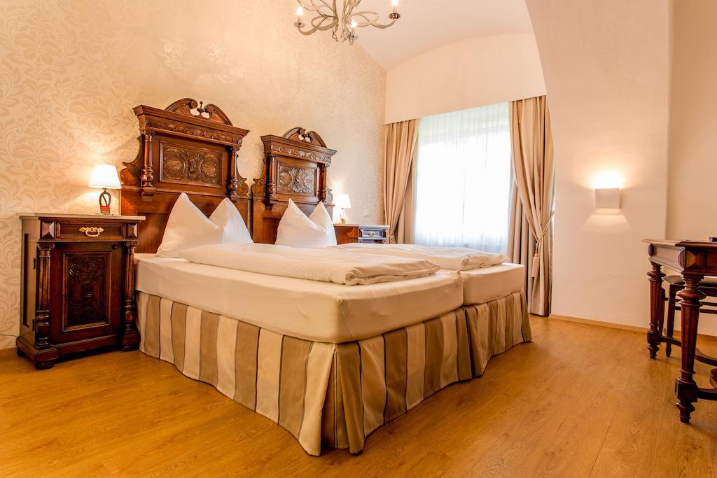 Gasthof Braeuer - Familie Eibensteiner Weißkirchen in Steiermark Habitación foto