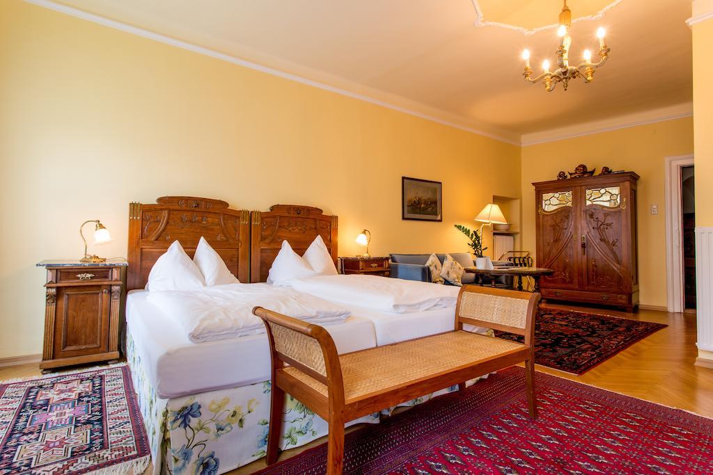 Gasthof Braeuer - Familie Eibensteiner Weißkirchen in Steiermark Habitación foto
